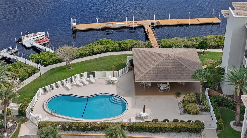 For Sale: $399,000 (2 beds, 2 baths, 1170 Square Feet)