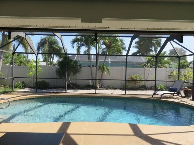 For Rent: $3,495 (3 beds, 2 baths, 1719 Square Feet)