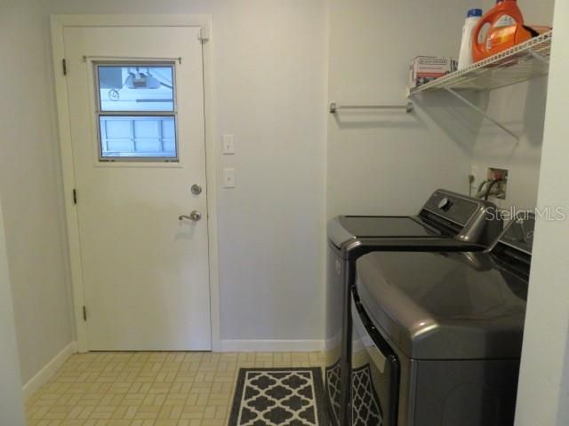 For Rent: $3,495 (3 beds, 2 baths, 1719 Square Feet)