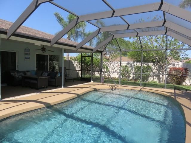 For Rent: $3,495 (3 beds, 2 baths, 1719 Square Feet)