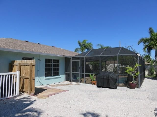 For Rent: $3,495 (3 beds, 2 baths, 1719 Square Feet)