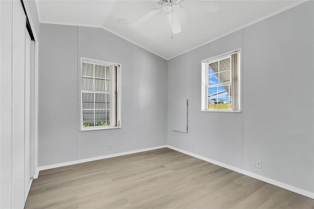 Active With Contract: $114,300 (2 beds, 2 baths, 780 Square Feet)