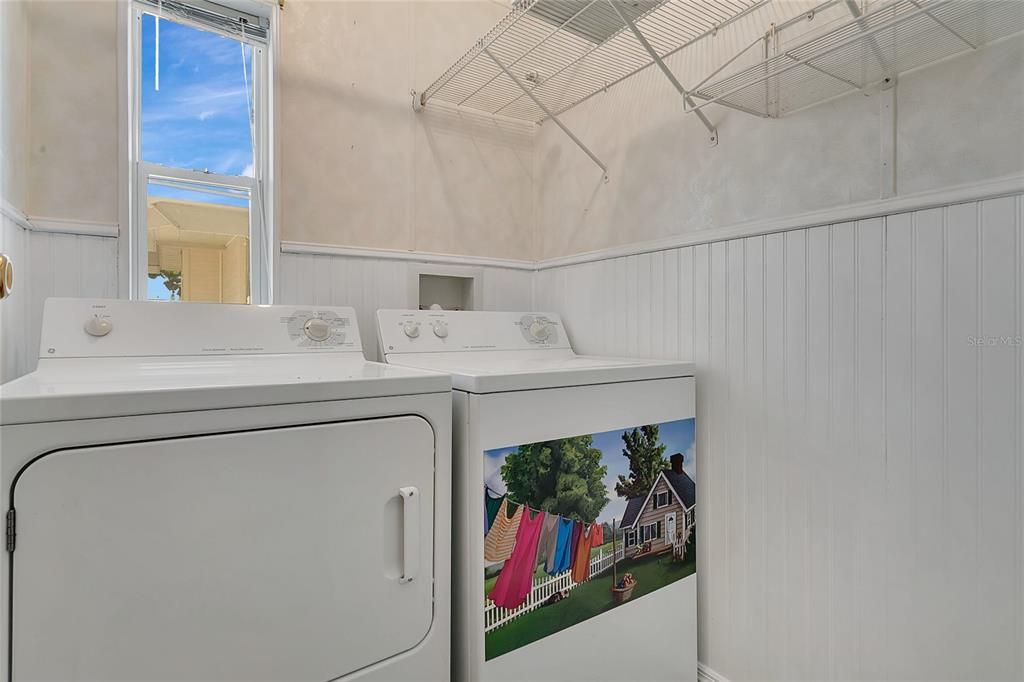 Active With Contract: $114,300 (2 beds, 2 baths, 780 Square Feet)