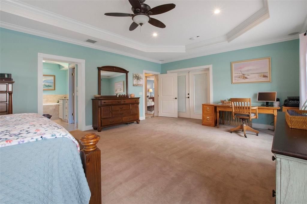 For Sale: $1,195,000 (5 beds, 5 baths, 3235 Square Feet)