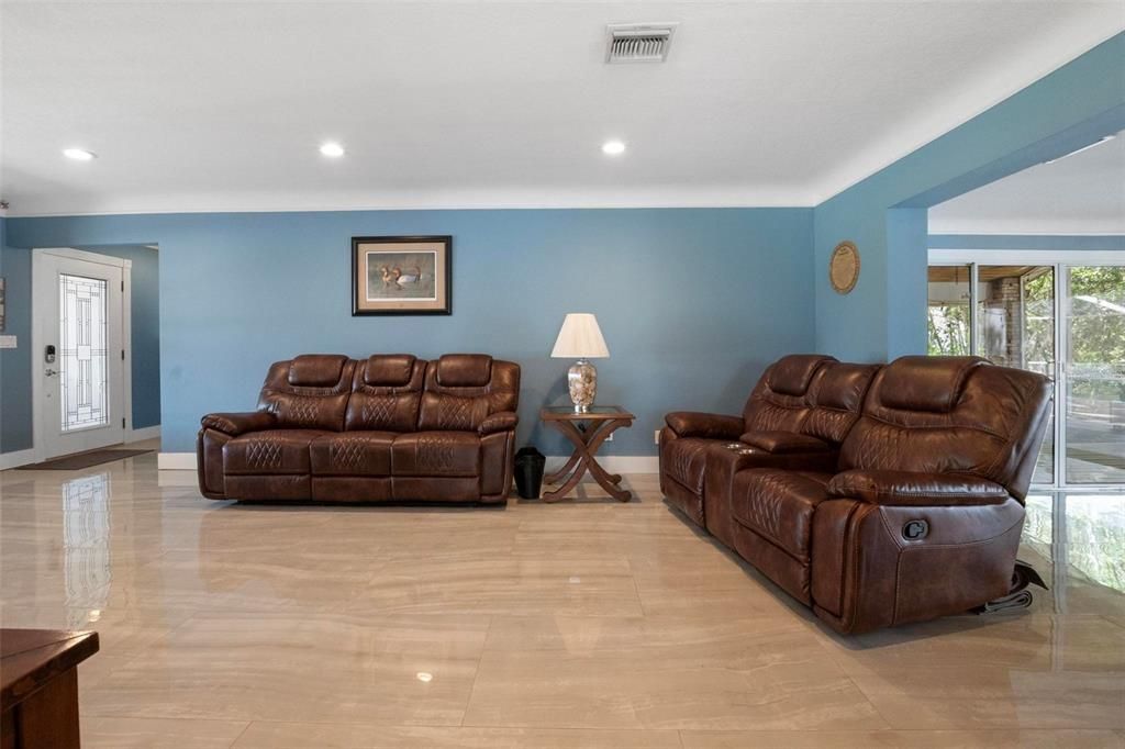 For Sale: $1,195,000 (5 beds, 5 baths, 3235 Square Feet)