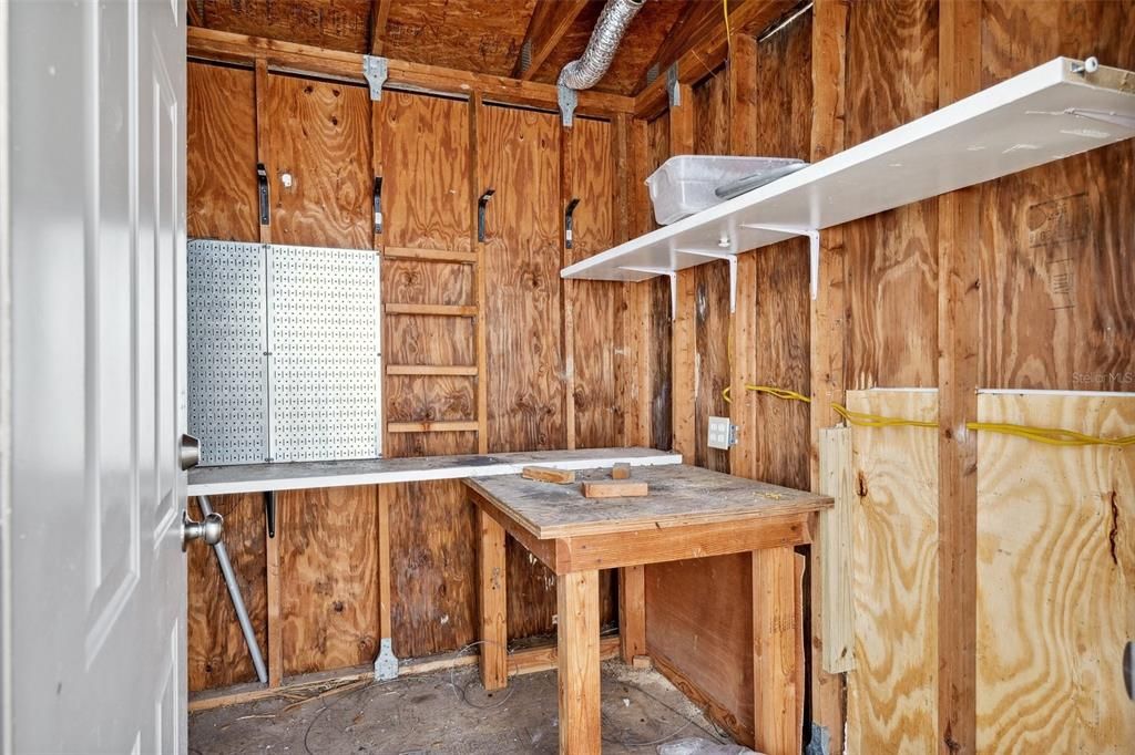 For Sale: $295,000 (3 beds, 2 baths, 1052 Square Feet)