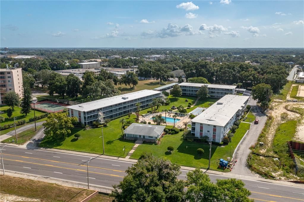 待售: $116,000 (2 贝兹, 1 浴室, 840 平方英尺)