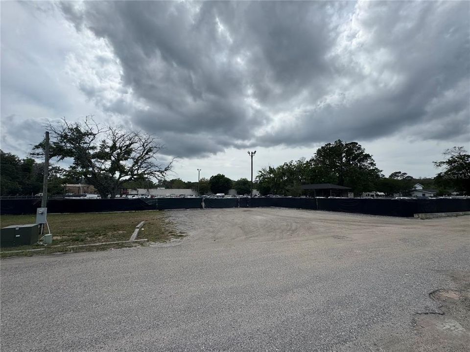 For Sale: $4,690,000 (4.69 acres)