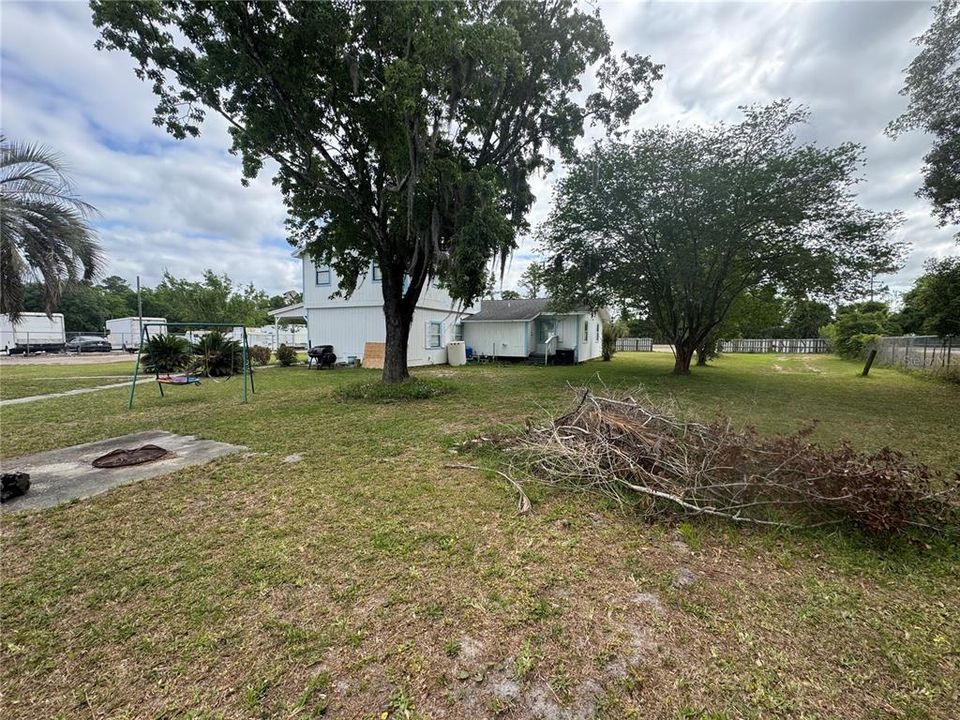 For Sale: $4,690,000 (4.69 acres)