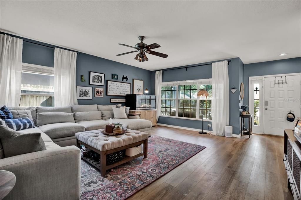 Active With Contract: $375,000 (4 beds, 2 baths, 2017 Square Feet)