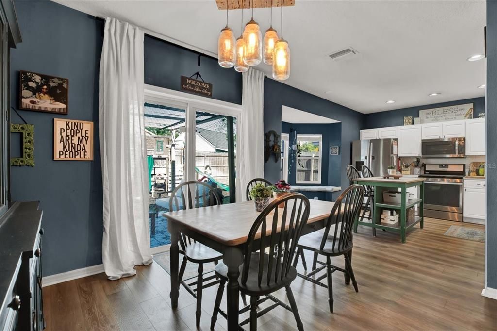 Active With Contract: $375,000 (4 beds, 2 baths, 2017 Square Feet)