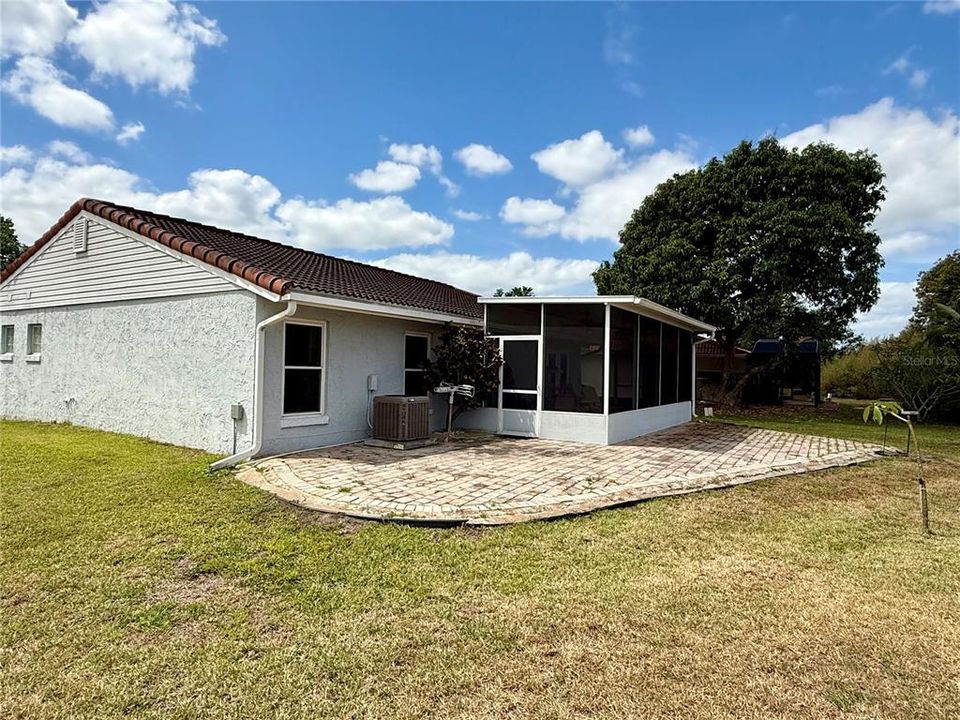 Под контрактом: $395,000 (3 спален, 2 ванн, 1680 Квадратных фут)