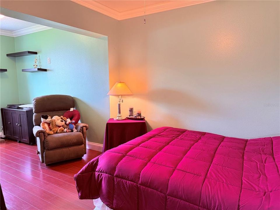 Под контрактом: $395,000 (3 спален, 2 ванн, 1680 Квадратных фут)