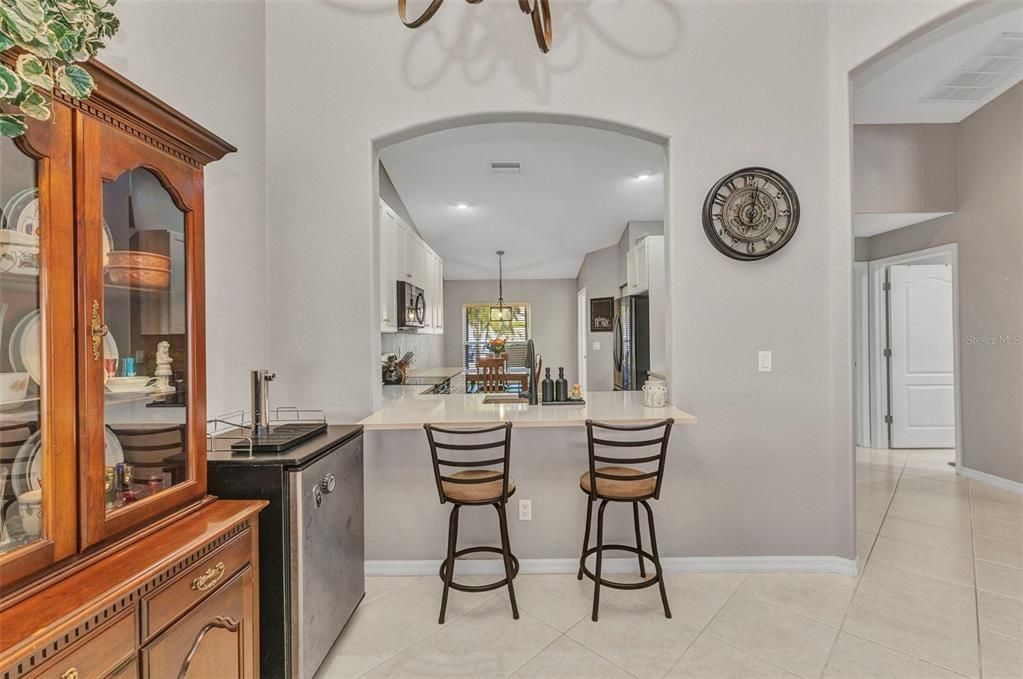 На продажу: $239,999 (3 спален, 2 ванн, 1451 Квадратных фут)