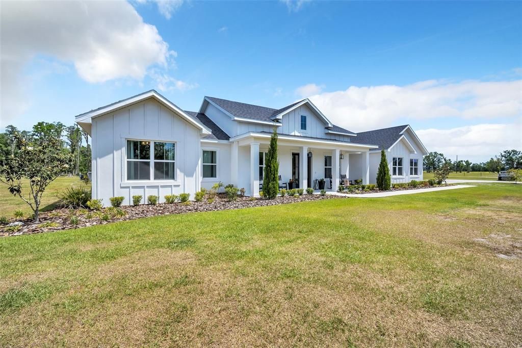 Недавно продано: $1,275,000 (6 спален, 4 ванн, 4039 Квадратных фут)