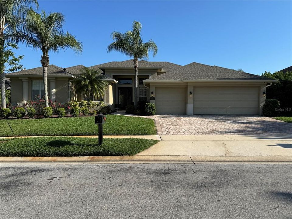 最近租的: $4,350 (5 贝兹, 3 浴室, 3067 平方英尺)