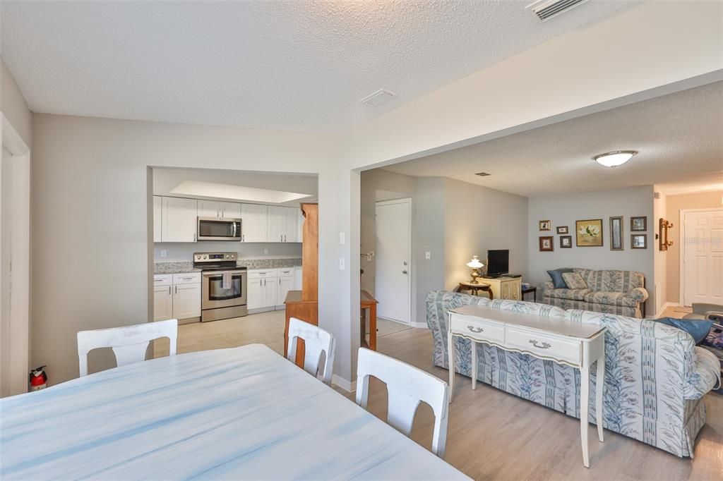 En Venta: $199,900 (2 camas, 2 baños, 1203 Pies cuadrados)