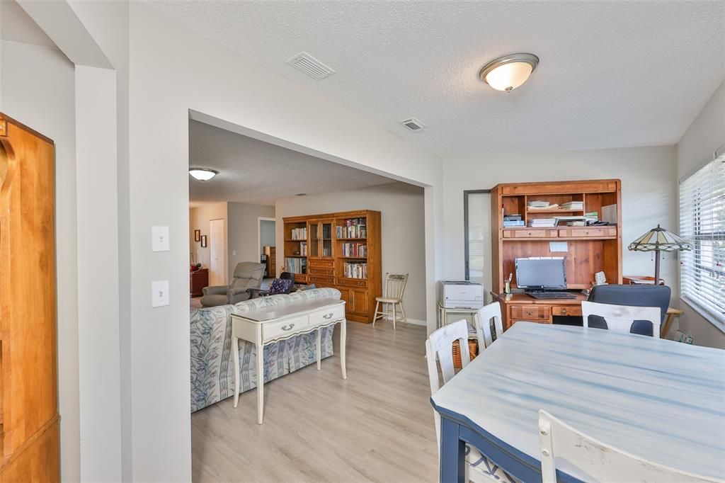 En Venta: $199,900 (2 camas, 2 baños, 1203 Pies cuadrados)