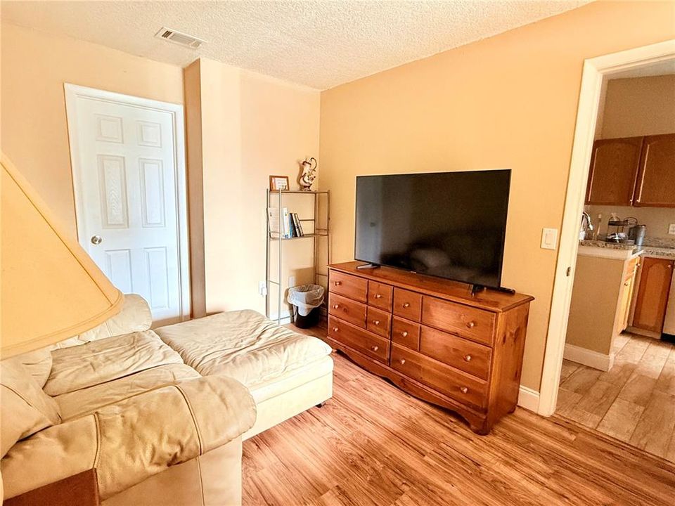 En Venta: $210,000 (2 camas, 1 baños, 761 Pies cuadrados)