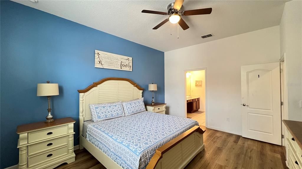 For Sale: $910,000 (12 beds, 11 baths, 4887 Square Feet)