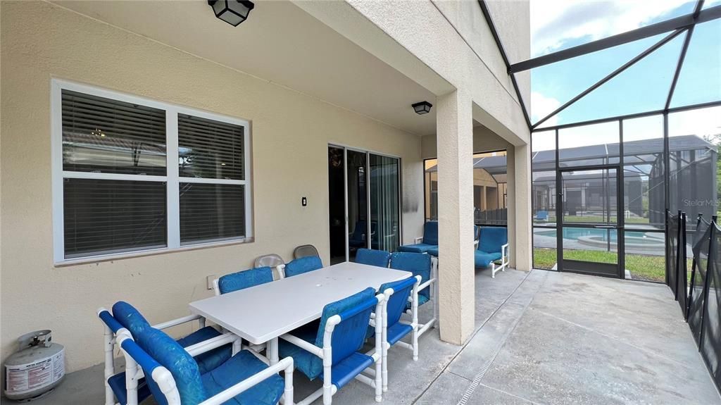 For Sale: $910,000 (12 beds, 11 baths, 4887 Square Feet)