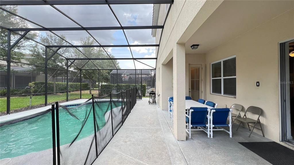 For Sale: $910,000 (12 beds, 11 baths, 4887 Square Feet)