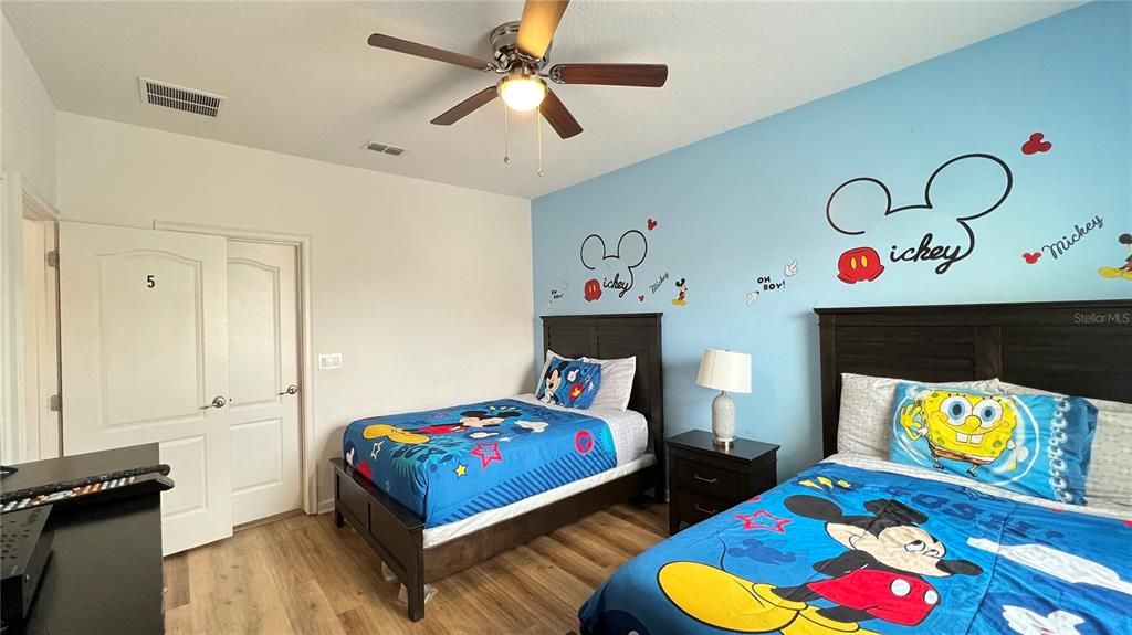 For Sale: $910,000 (12 beds, 11 baths, 4887 Square Feet)