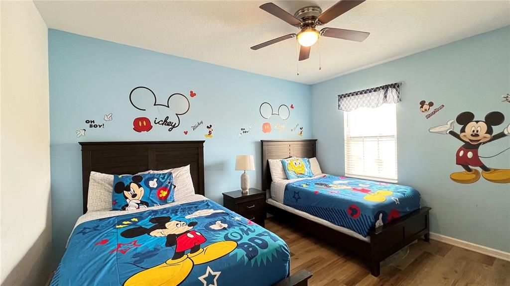 For Sale: $910,000 (12 beds, 11 baths, 4887 Square Feet)