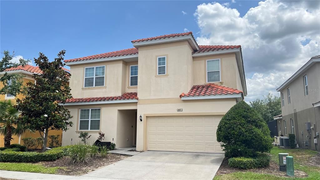 For Sale: $910,000 (12 beds, 11 baths, 4887 Square Feet)