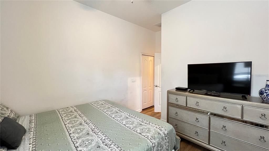 For Sale: $910,000 (12 beds, 11 baths, 4887 Square Feet)