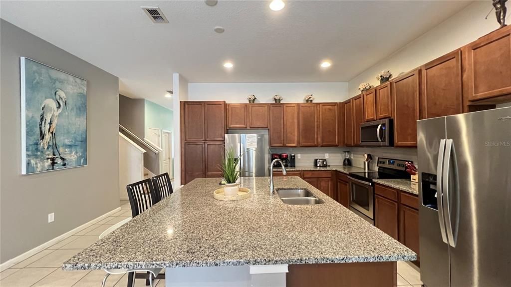 For Sale: $910,000 (12 beds, 11 baths, 4887 Square Feet)