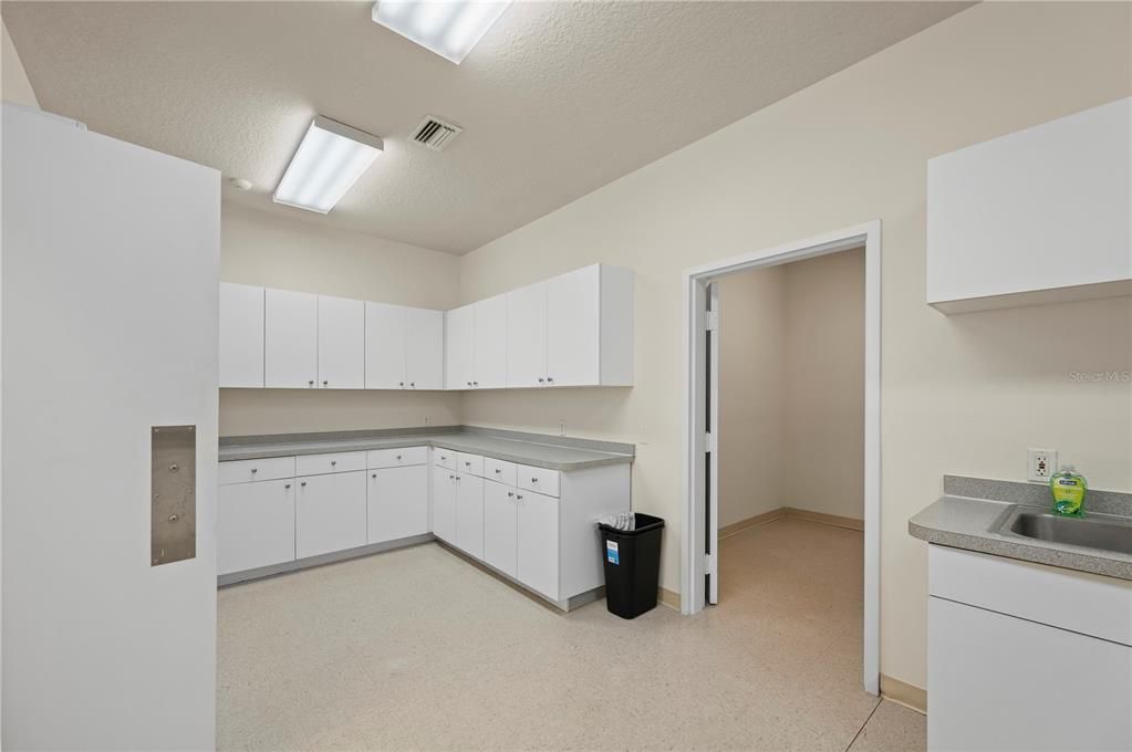 For Sale: $975,000 (0 beds, 0 baths, 7034 Square Feet)