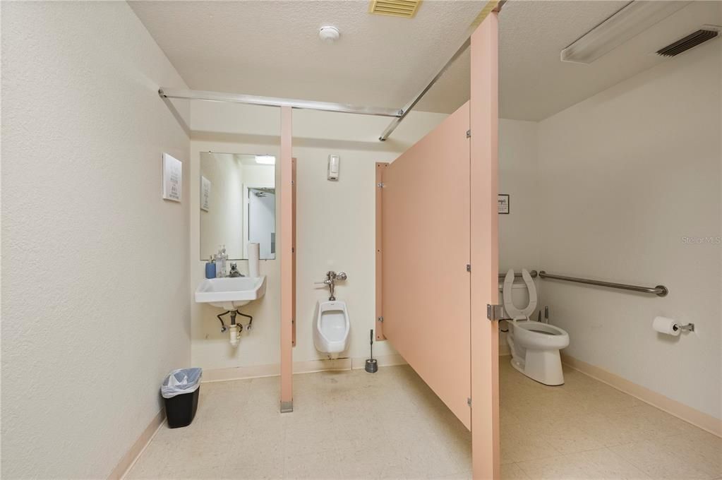 For Sale: $975,000 (0 beds, 0 baths, 7034 Square Feet)