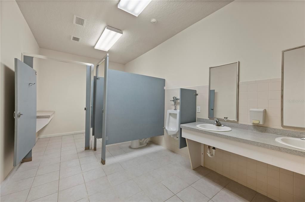 For Sale: $975,000 (0 beds, 0 baths, 7034 Square Feet)