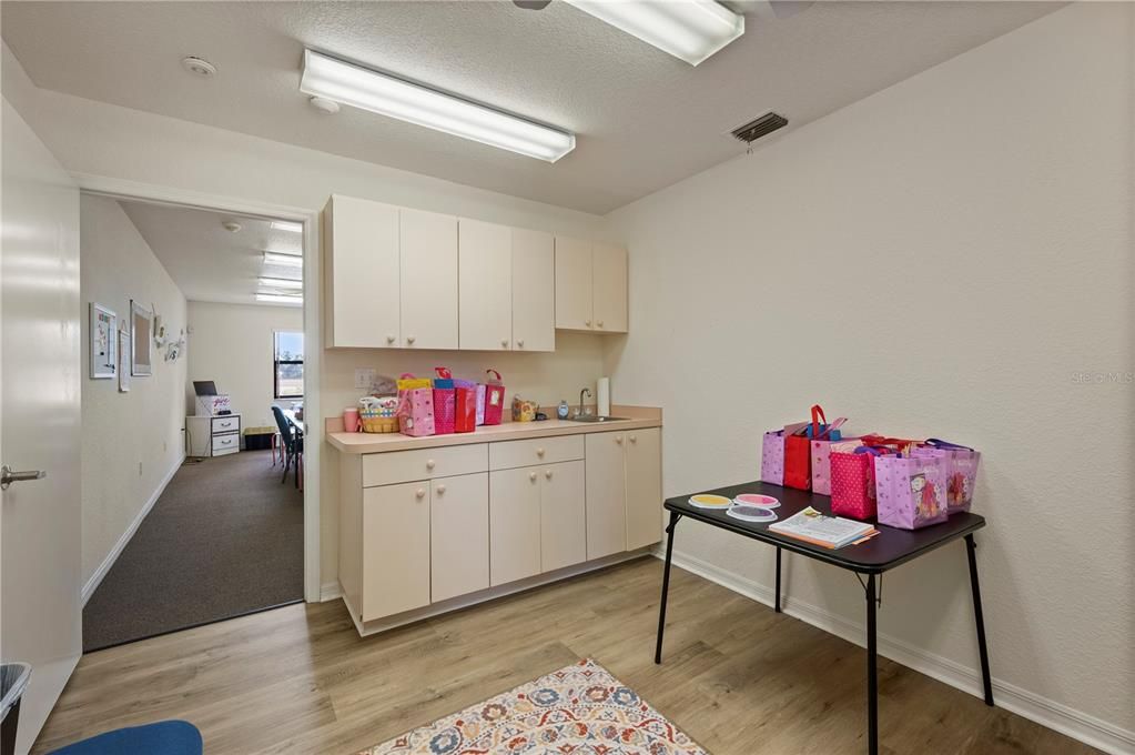 For Sale: $975,000 (0 beds, 0 baths, 7034 Square Feet)