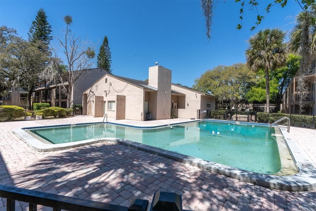 Под контрактом: $129,900 (2 спален, 1 ванн, 1074 Квадратных фут)