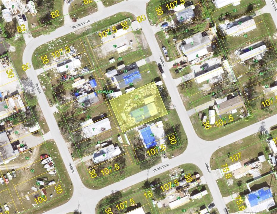 На продажу: $115,000 (2 спален, 1 ванн, 728 Квадратных фут)