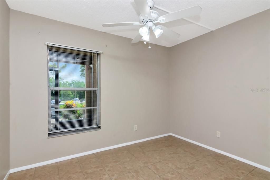 待售: $154,900 (2 贝兹, 2 浴室, 865 平方英尺)