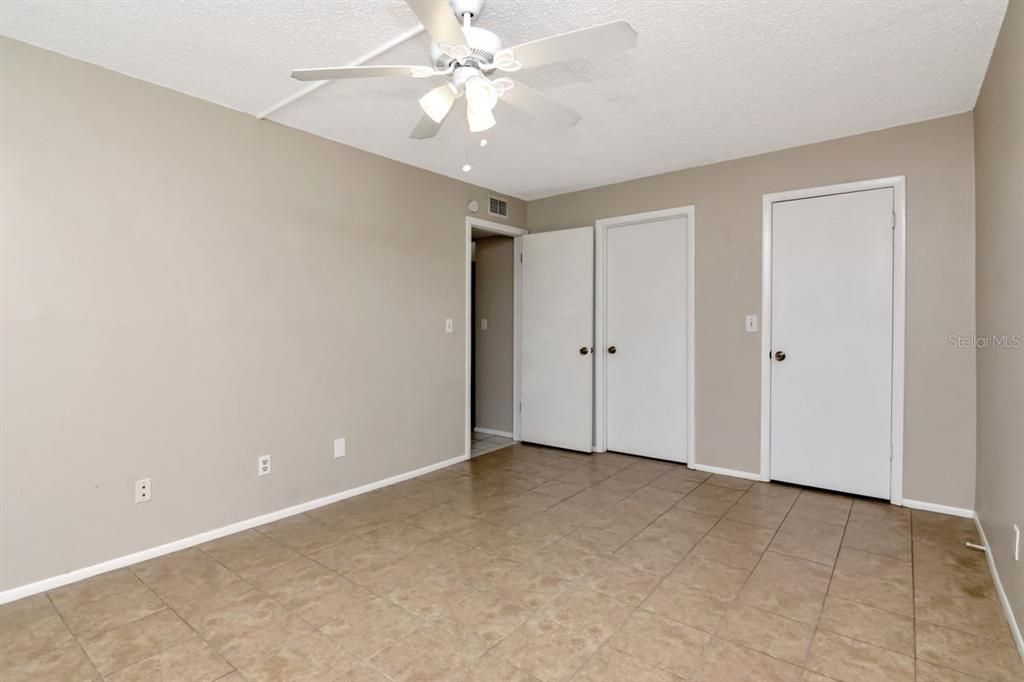 待售: $154,900 (2 贝兹, 2 浴室, 865 平方英尺)