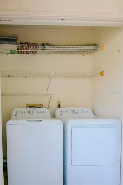 待售: $154,900 (2 贝兹, 2 浴室, 865 平方英尺)