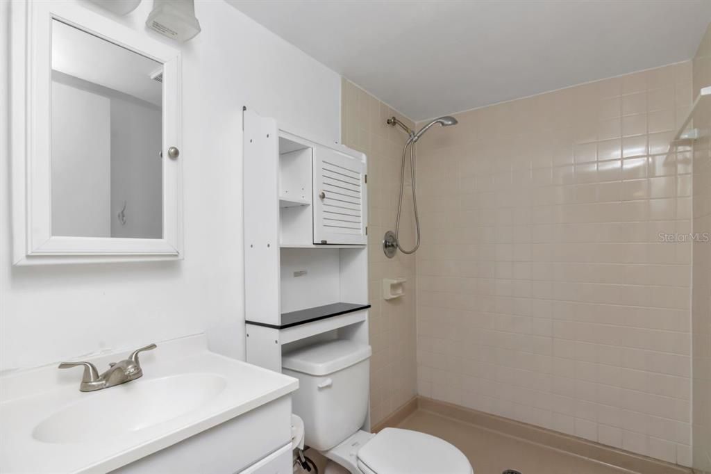 待售: $154,900 (2 贝兹, 2 浴室, 865 平方英尺)