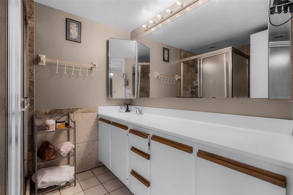 En Venta: $169,900 (2 camas, 2 baños, 1288 Pies cuadrados)