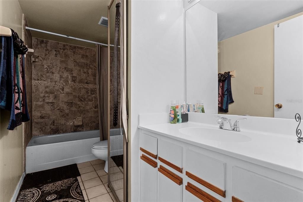 En Venta: $169,900 (2 camas, 2 baños, 1288 Pies cuadrados)