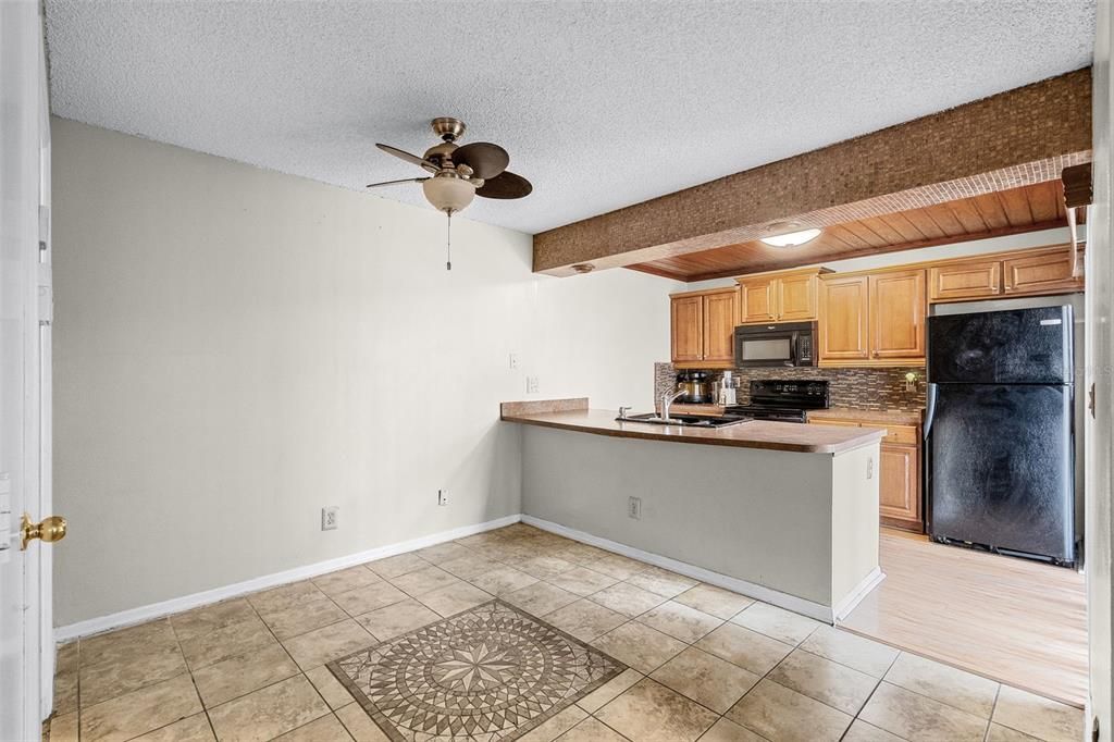 En Venta: $169,900 (2 camas, 2 baños, 1288 Pies cuadrados)