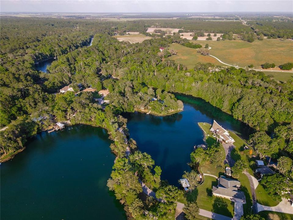 En Venta: $739,000 (3 camas, 3 baños, 2252 Pies cuadrados)