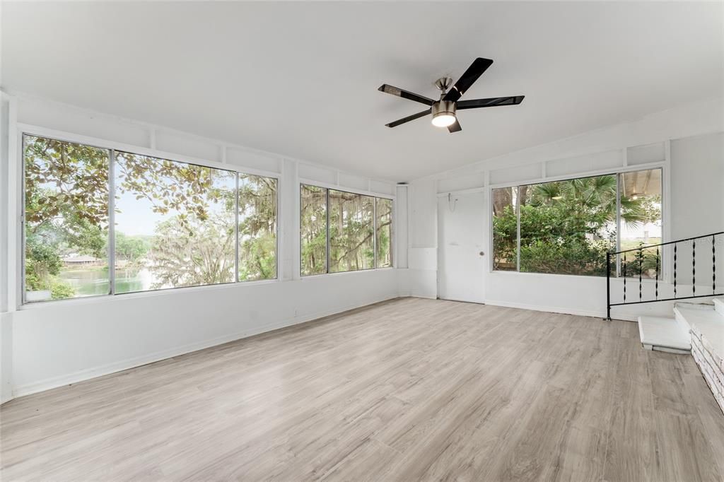 En Venta: $739,000 (3 camas, 3 baños, 2252 Pies cuadrados)