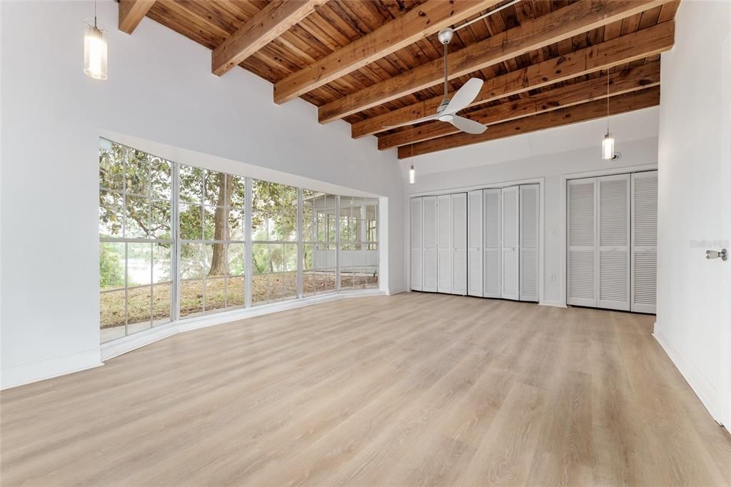 En Venta: $739,000 (3 camas, 3 baños, 2252 Pies cuadrados)