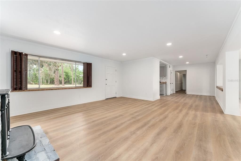 En Venta: $739,000 (3 camas, 3 baños, 2252 Pies cuadrados)