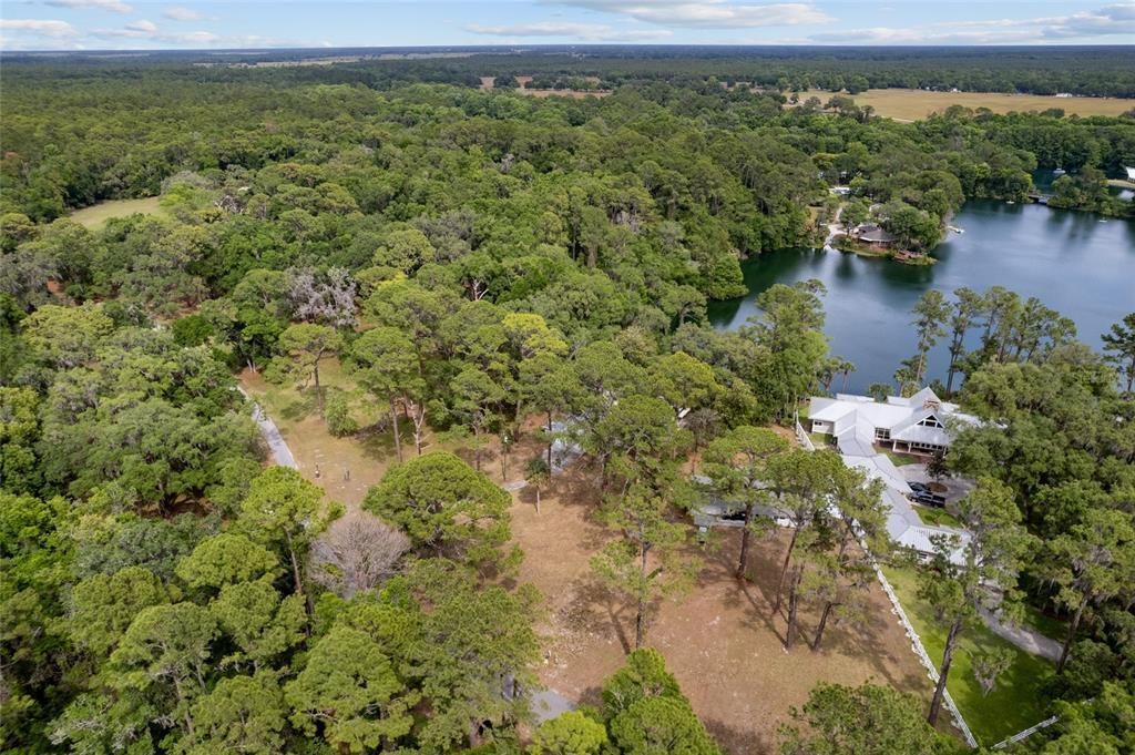 En Venta: $739,000 (3 camas, 3 baños, 2252 Pies cuadrados)