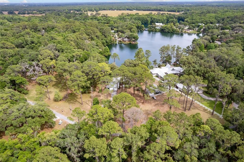 En Venta: $739,000 (3 camas, 3 baños, 2252 Pies cuadrados)